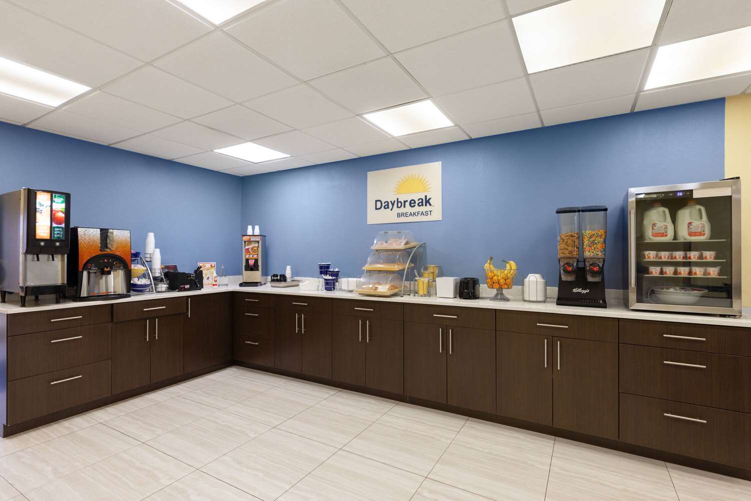 Days Inn By Wyndham Oak Grove/Ft. Campbell 20/32