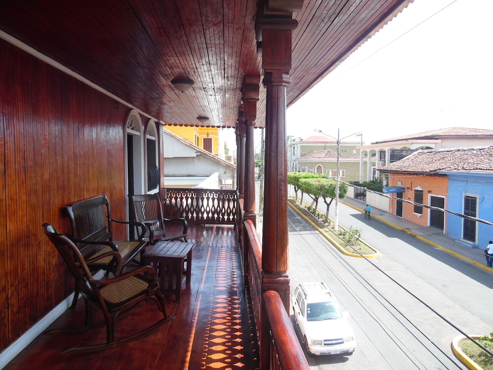 Hotel Cordoba 63/72