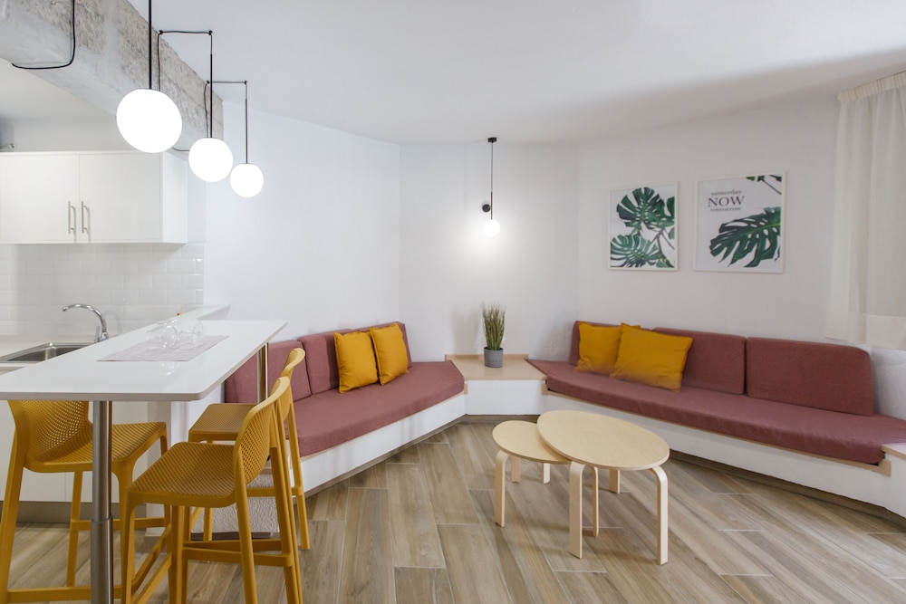 Datasol Apartments 6/20
