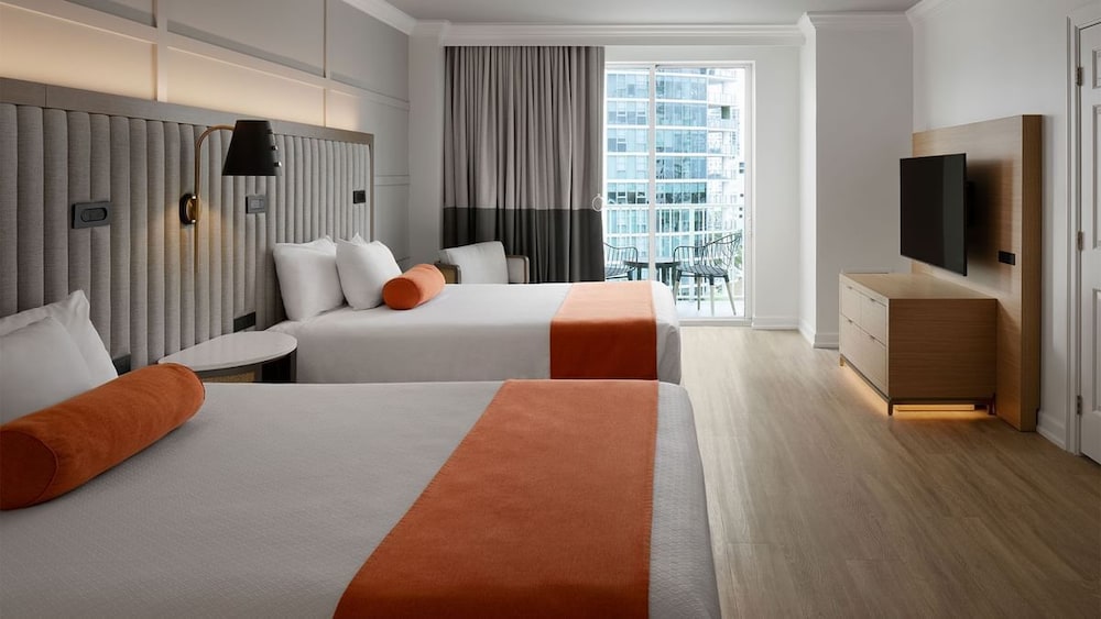 SUITE, 2 QUEEN BEDS, CITY VIEW, ACCESSIBLE