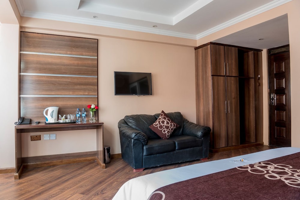 Airport Landing Hotel 26/48