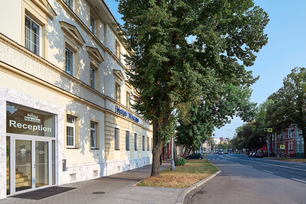 Hotel Nikolas 41/50