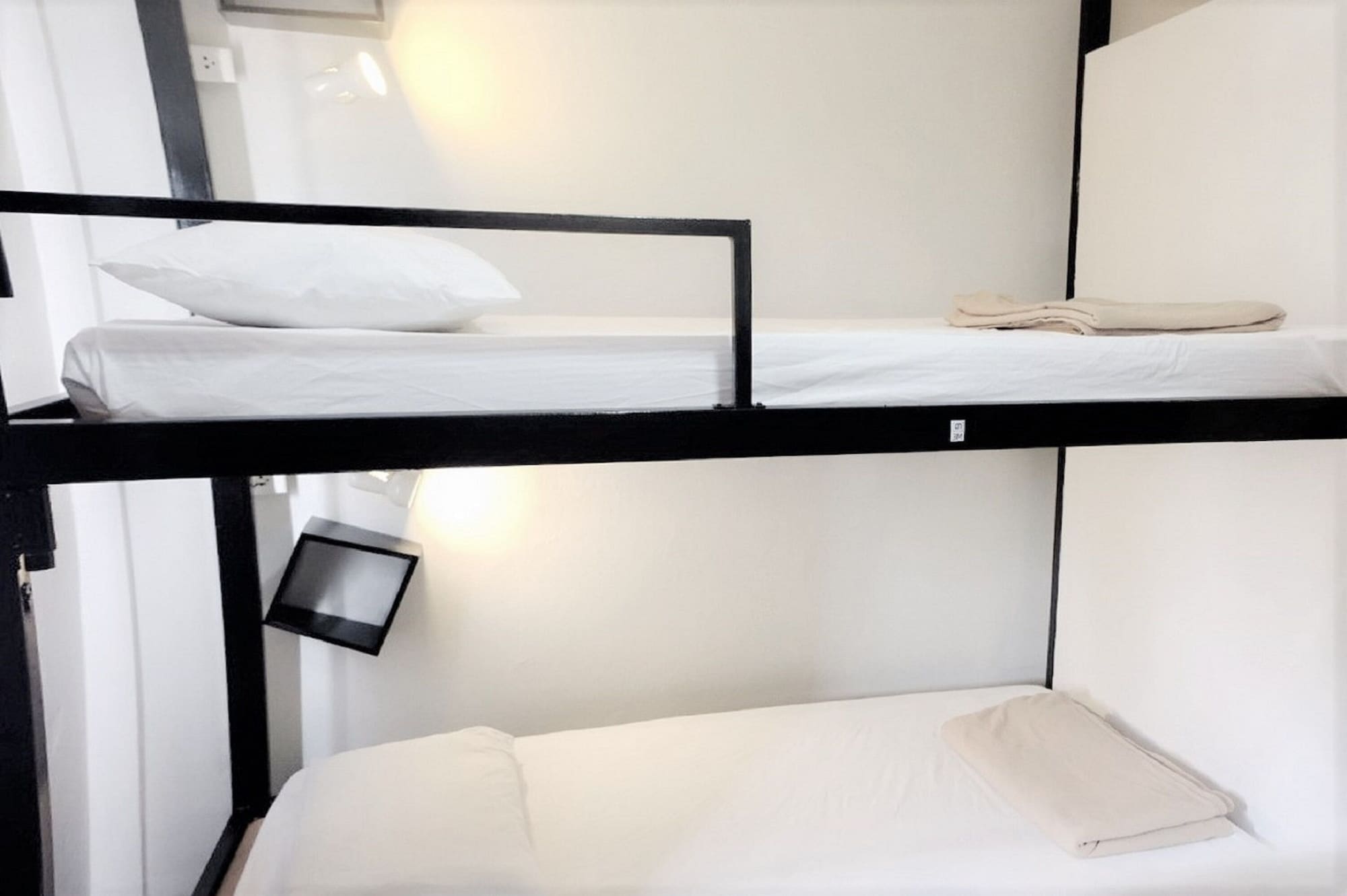 Female Dorm, Female Only, Basic