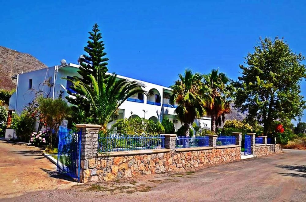 Nitsas Hotel Apartments 45/54