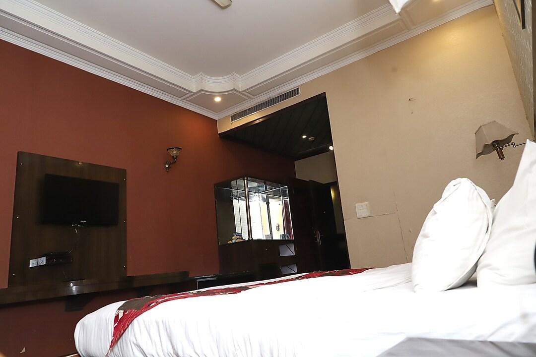 Hotel Diplomat Residency 10/46