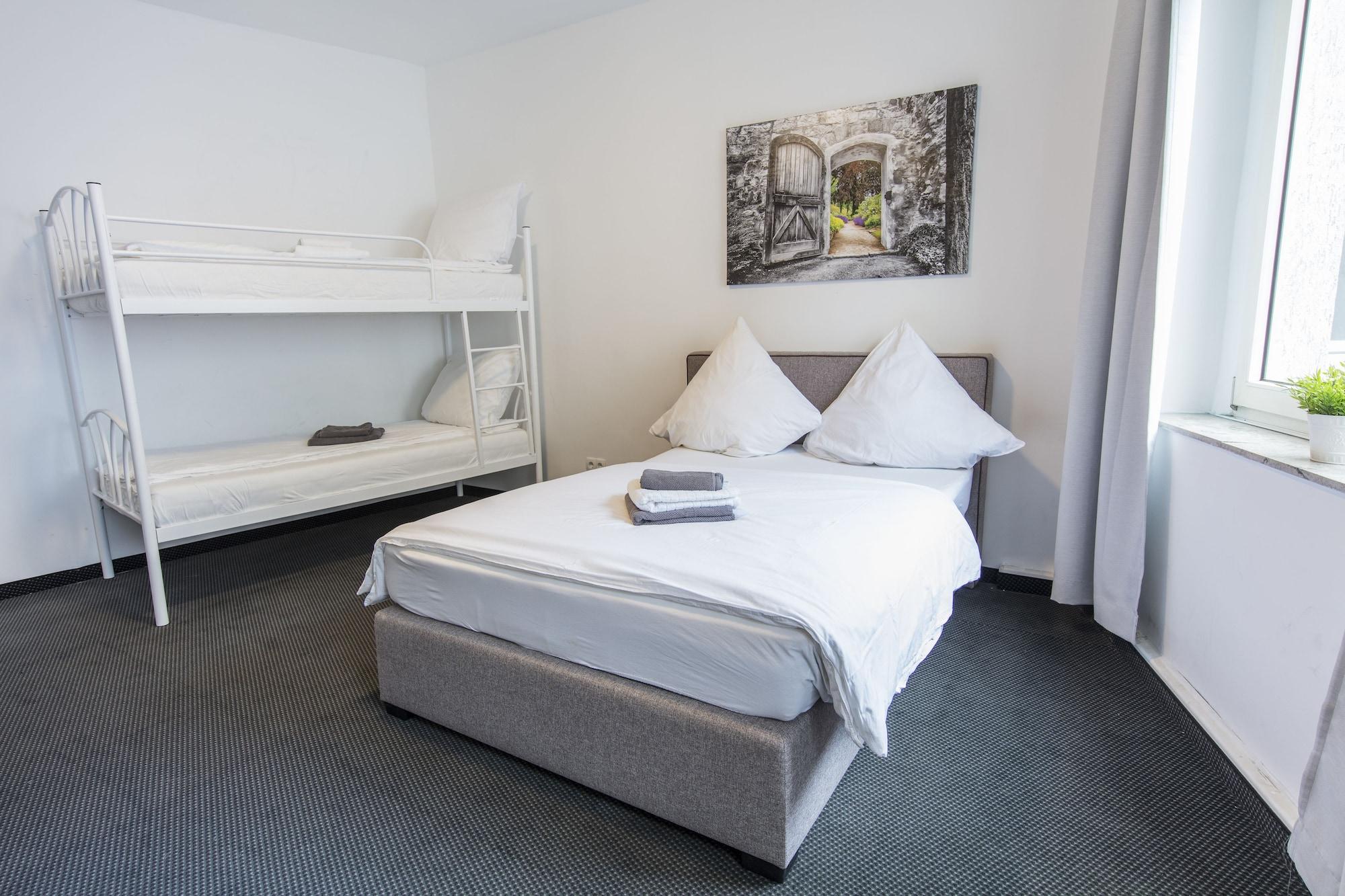 1 Bedroom, Classic, Quadruple