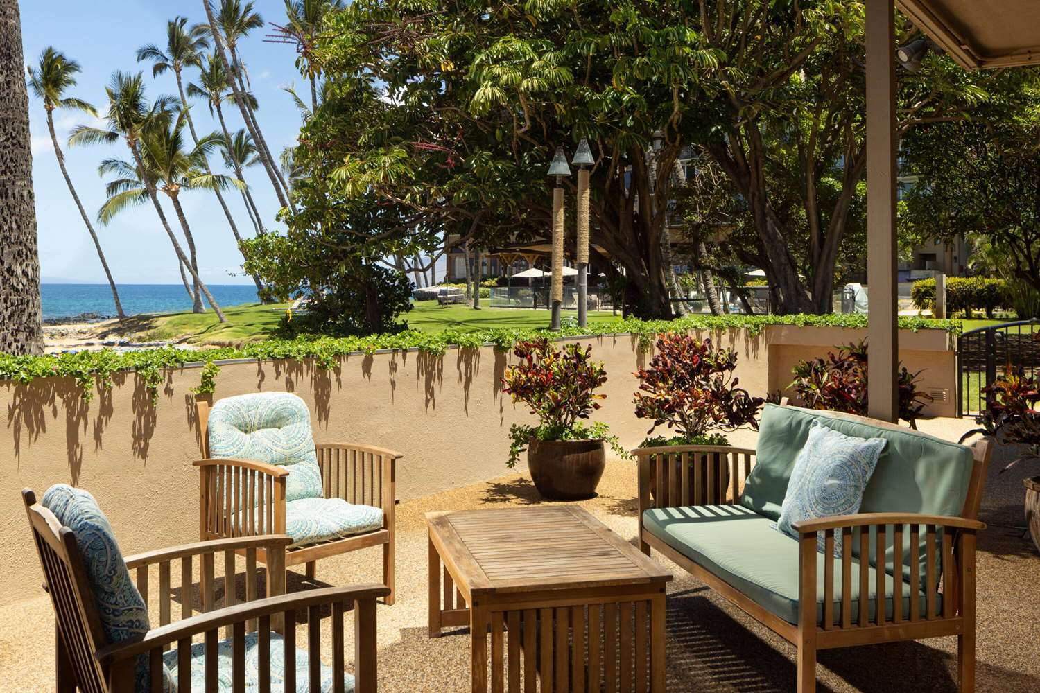 Days Inn by Wyndham Maui Oceanfront 39/54