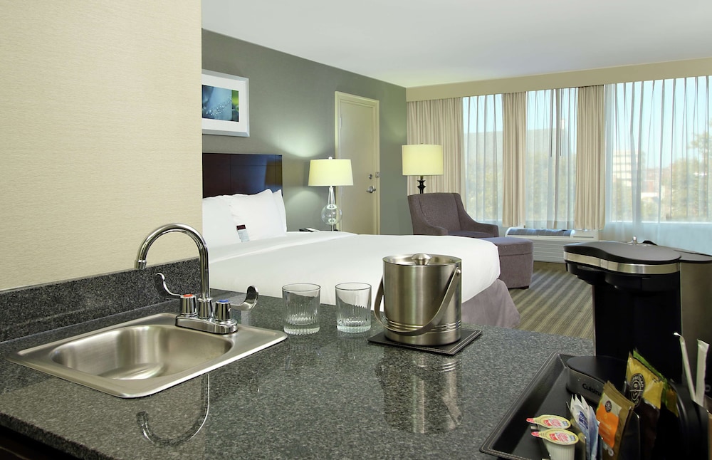 DoubleTree by Hilton Hotel Newark Ohio 30/65
