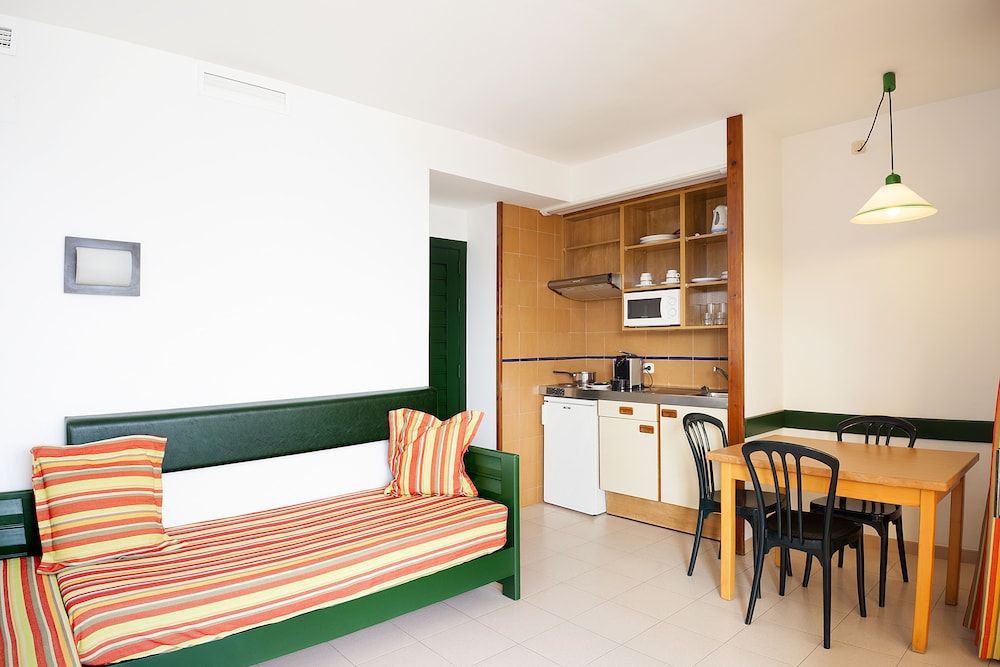 Apartamentos Rosanna 30/36