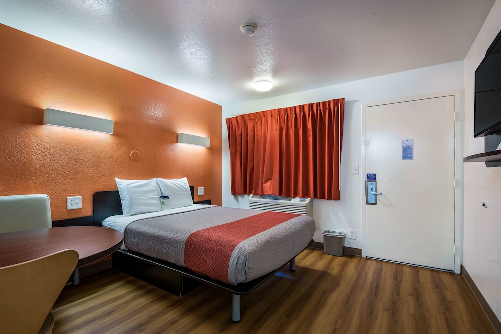 Motel6 Bessemer, AL - Birmingham 16/62