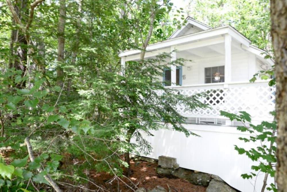2 River Road Inn & Cottages 43/50