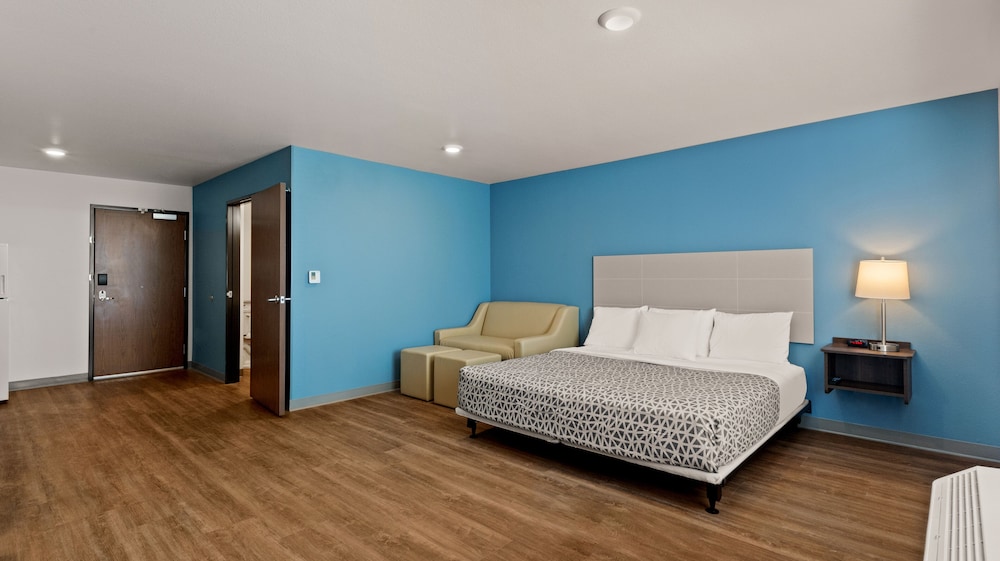 WoodSpring Suites Greeley 10/26