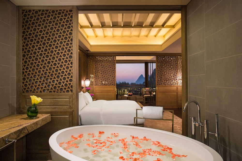 Banyan Tree Yangshuo 49/50