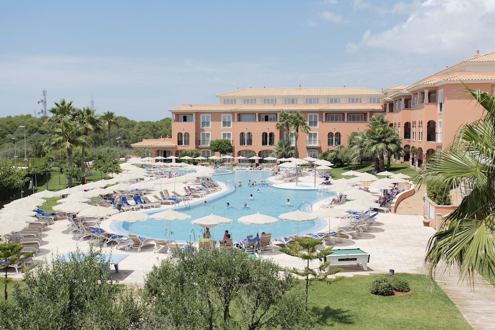 Grupotel Macarella Suites and Spa 46/51