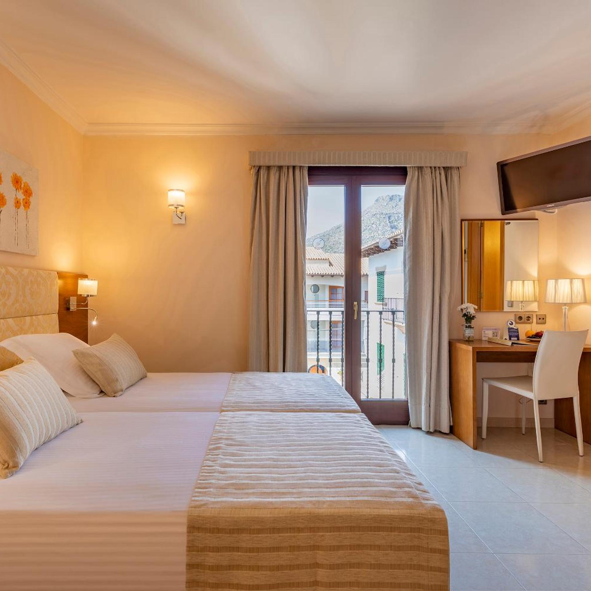 Standard, Twin Beds