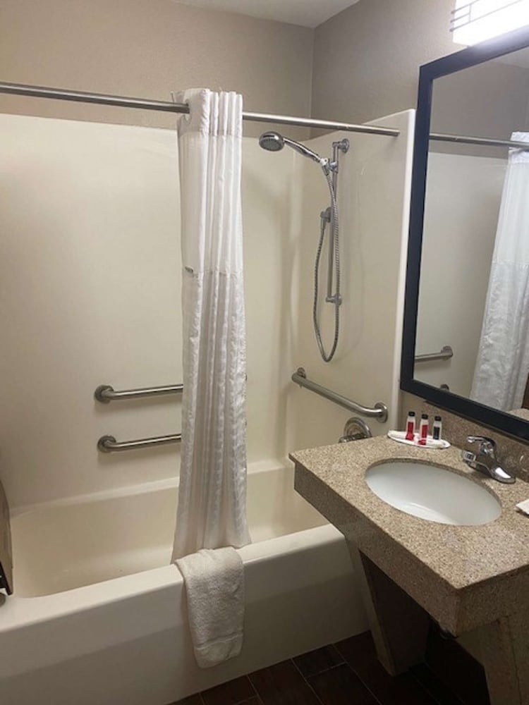 Surestay Hotel By Best Western Alexandria Airport 20/36