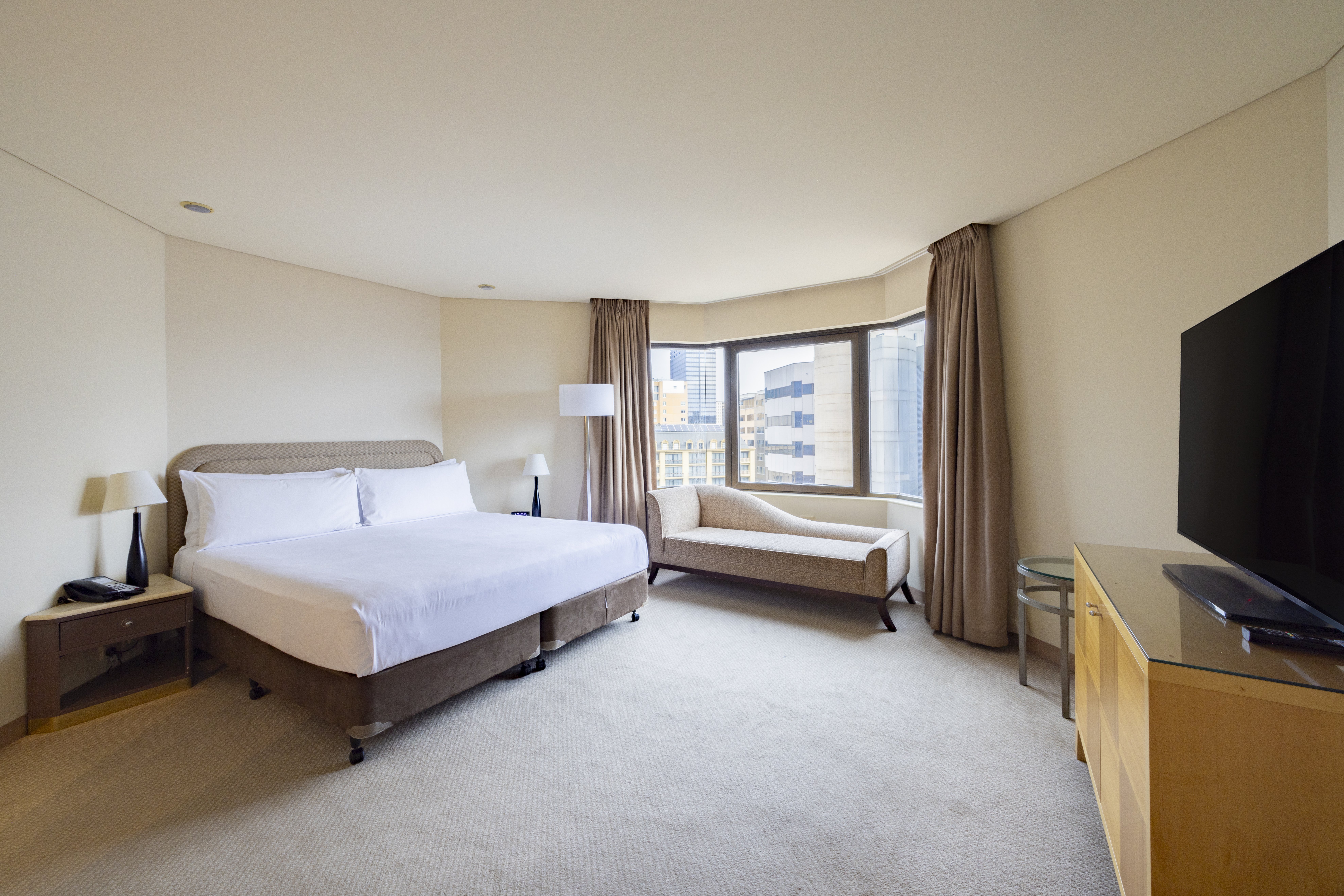 Intercontinental Adelaide 15/82