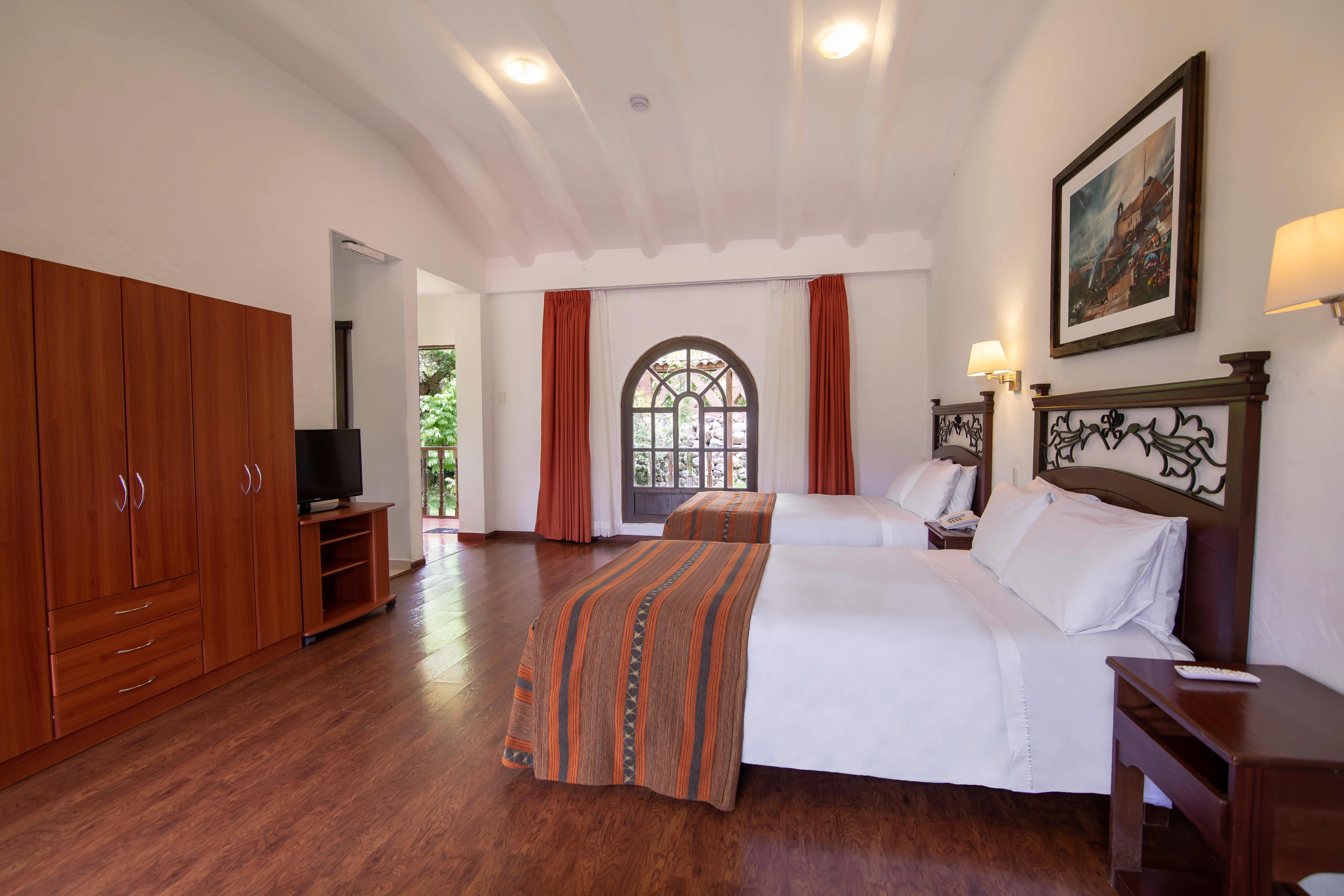 HOTEL HACIENDA DEL VALLE 5/18