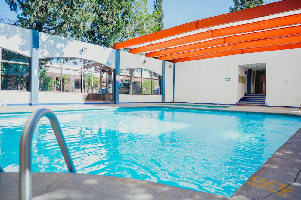 Hotel La Fuente 43/58