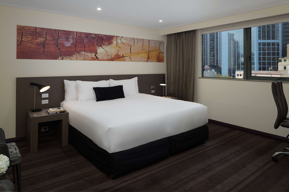 RYDGES WORLD SQUARE 6/66