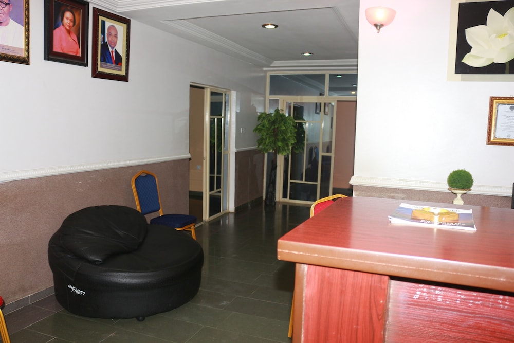 Ann's Haven Hotel & Suites 12/19