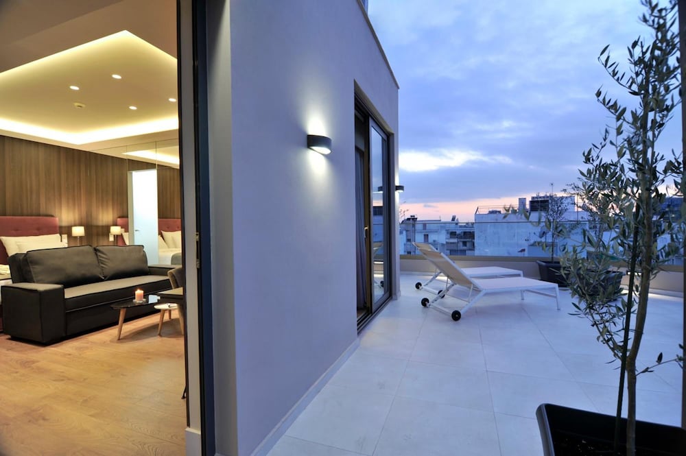 Athens Platinum Rooms and Suites 28/57