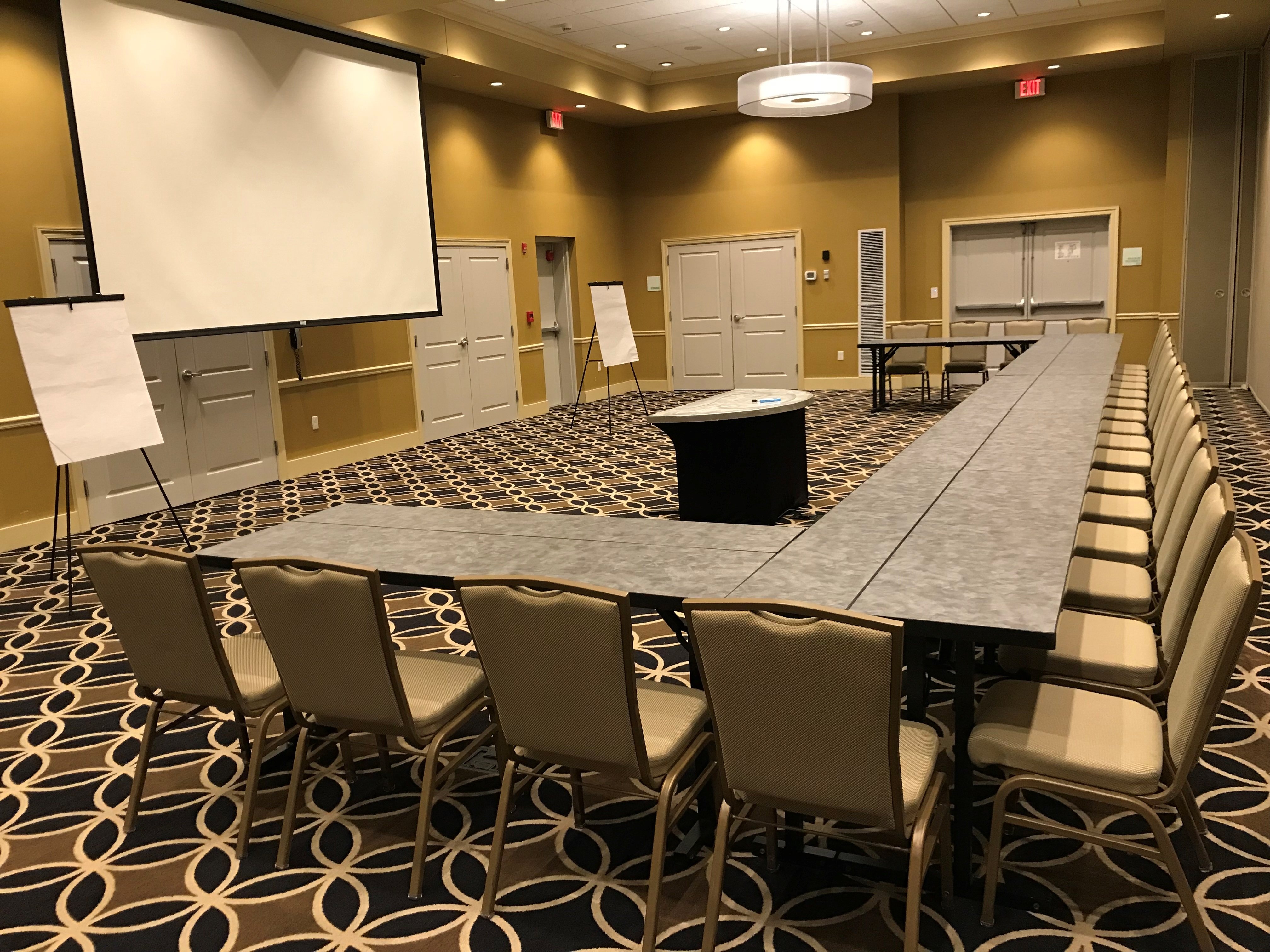 Holiday Inn Hotel & Suites East Peoria 58/62