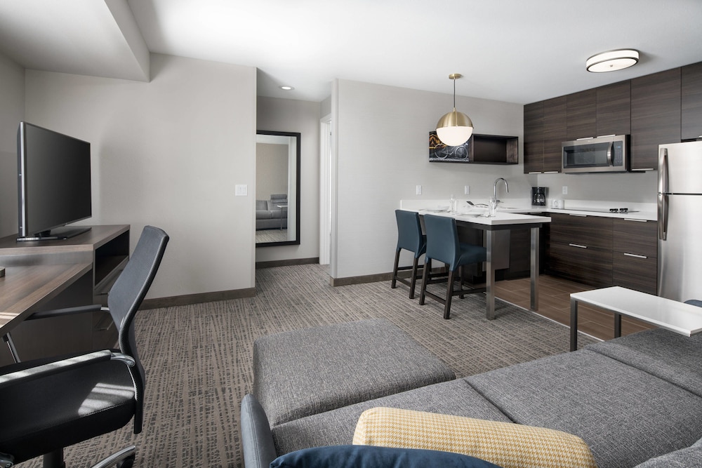 RESIDENCE INN CLEVELAND AVON AT THE EMERALD EVENT CENTER 51/53