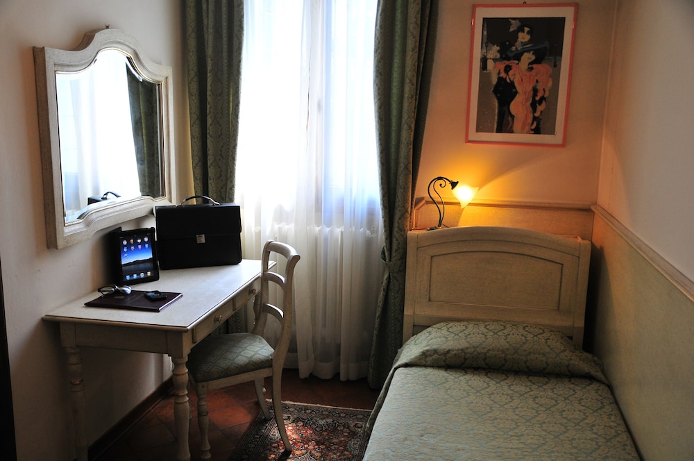 PARK HOTEL VILLA GIUSTINIAN 32/33