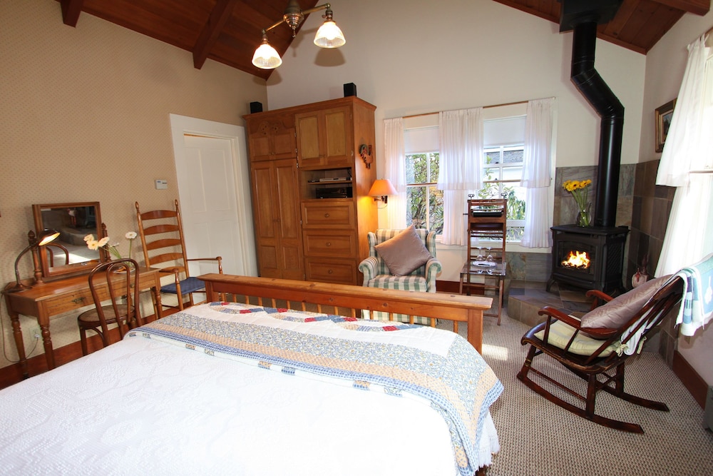Joshua Grindle Inn 42/64