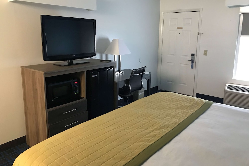 Baymont By Wyndham Anderson Clemson 6/20