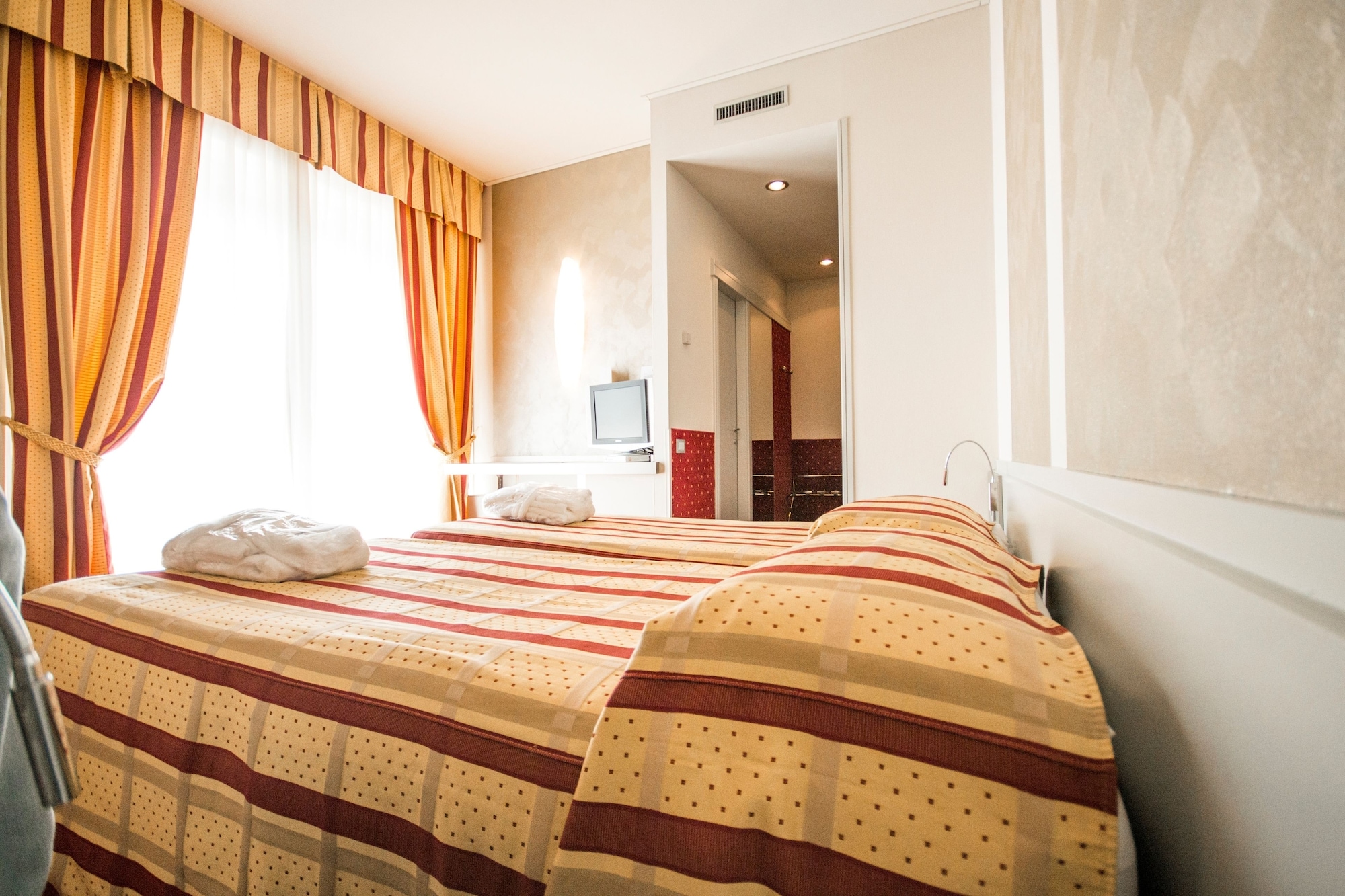 غرفة سوبيريور بسريرين منفصلين، Hotel Excelsior San Marco 2/6