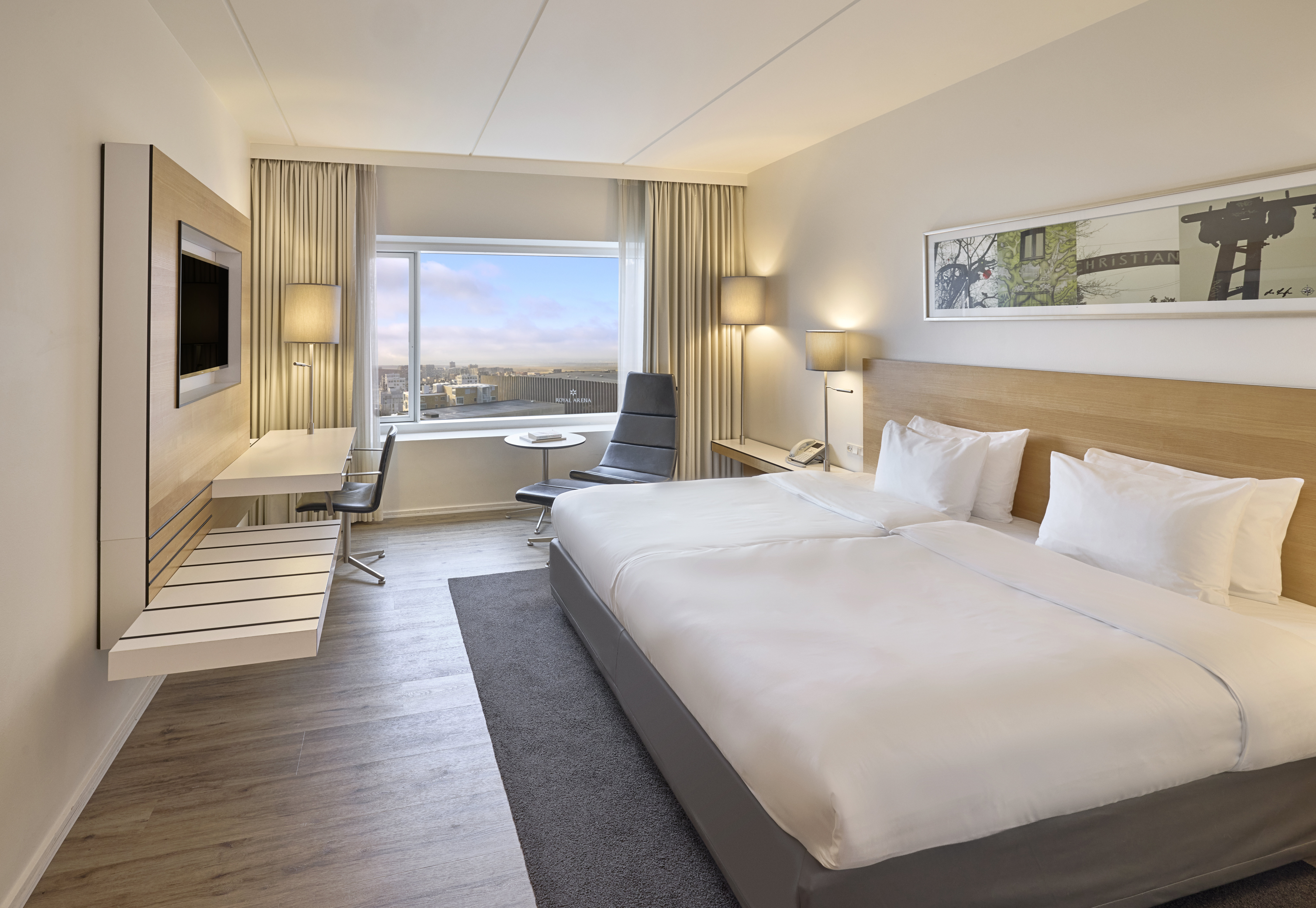 CROWNE PLAZA COPENHAGEN TOWERS 28/79