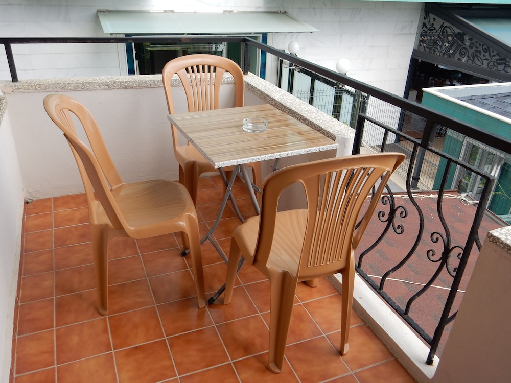 Aysev Hotel 20/42