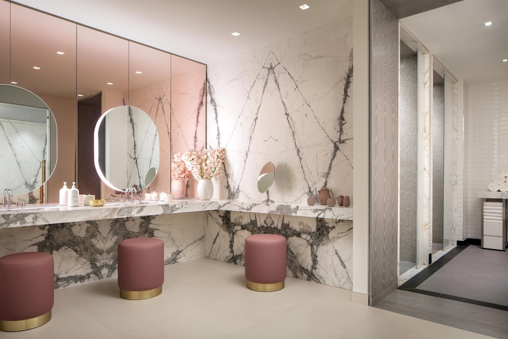 The St Regis Toronto 6/66