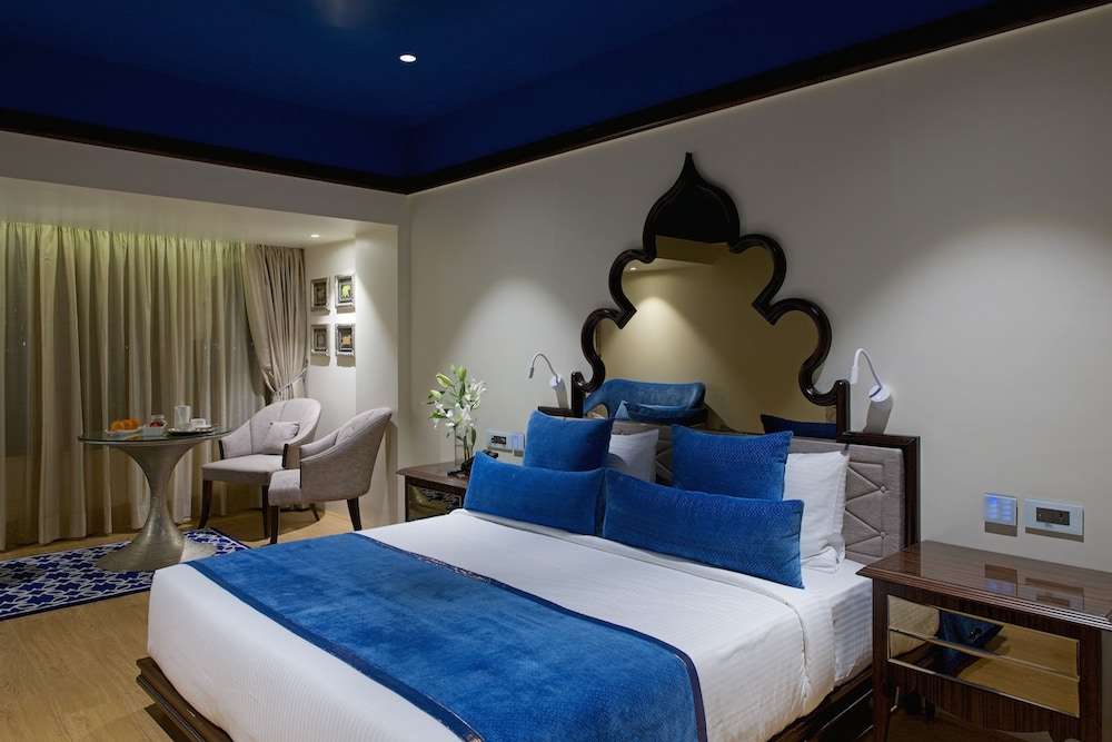 DELUXE, KING BED, CITY VIEW, ACCESSIBLE