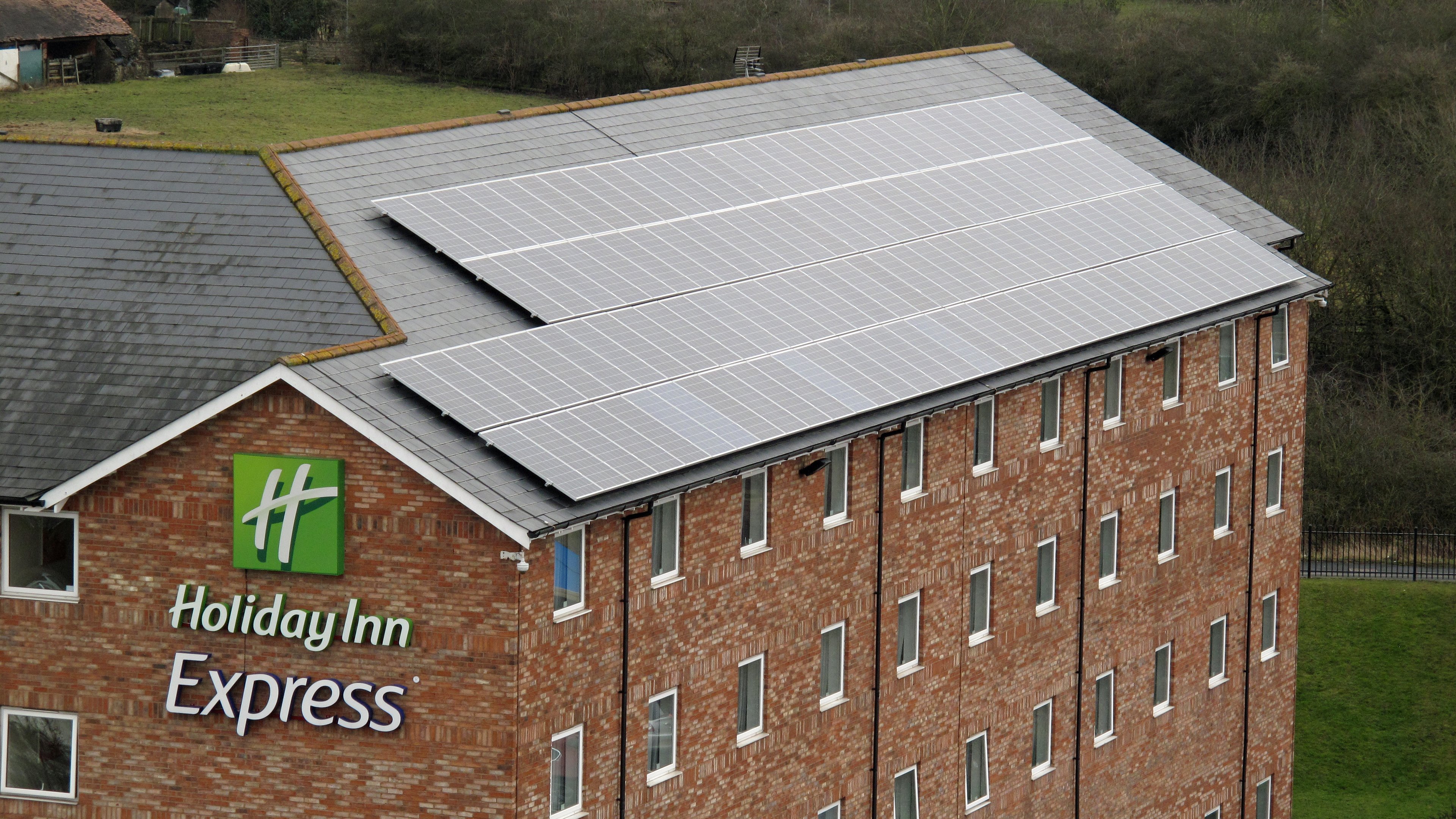 HOLIDAY INN EXPRESS NUNEATON 24/50