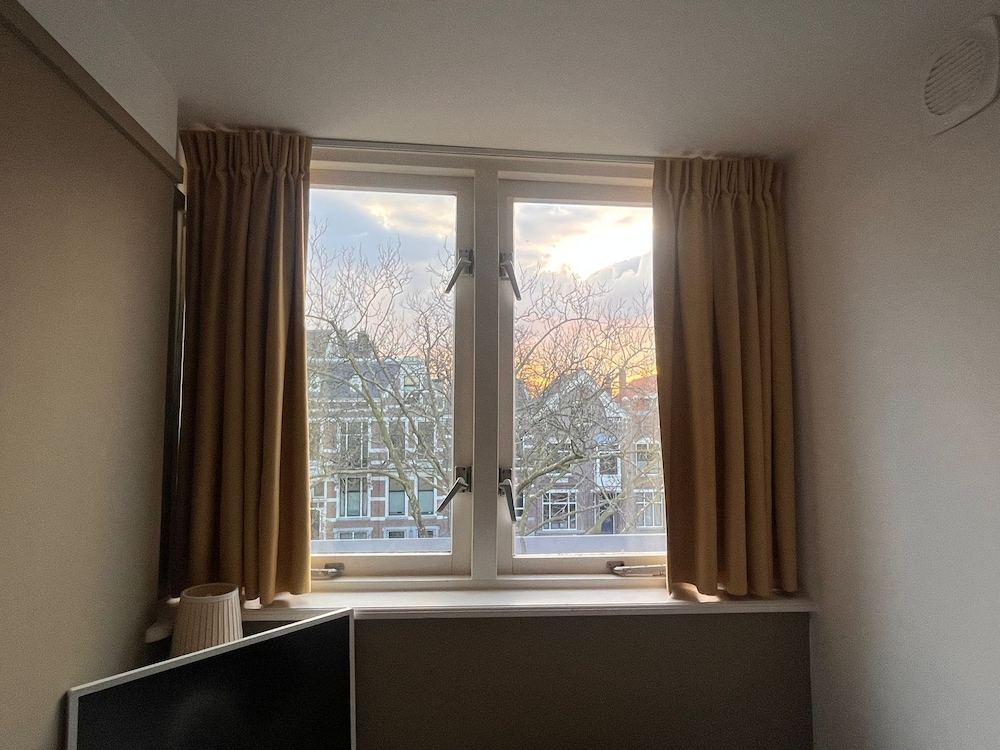 Hotel Light 25/49