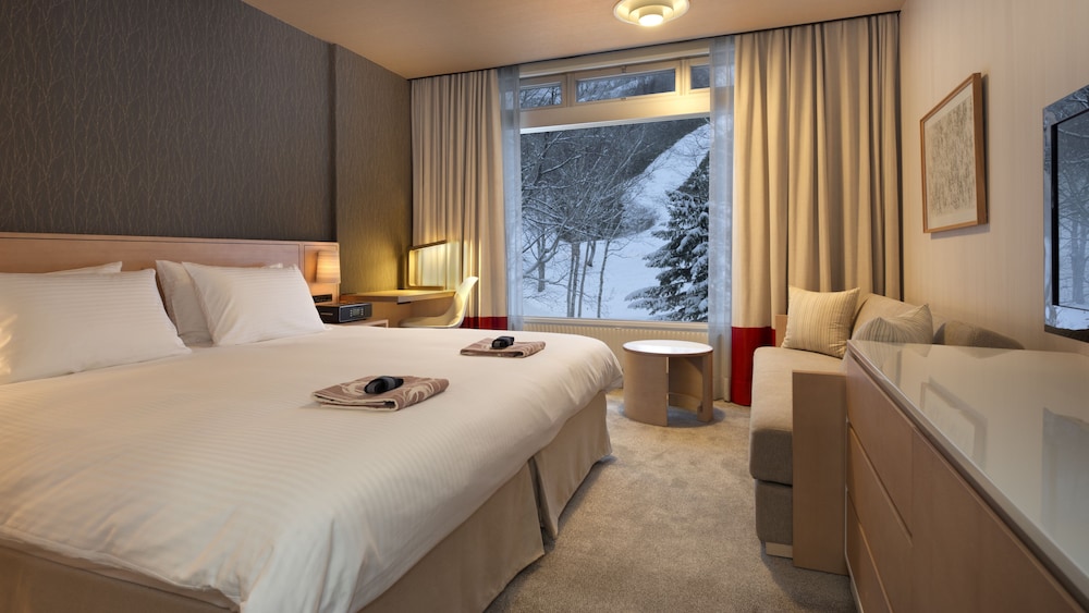 ROOM, KING BED
