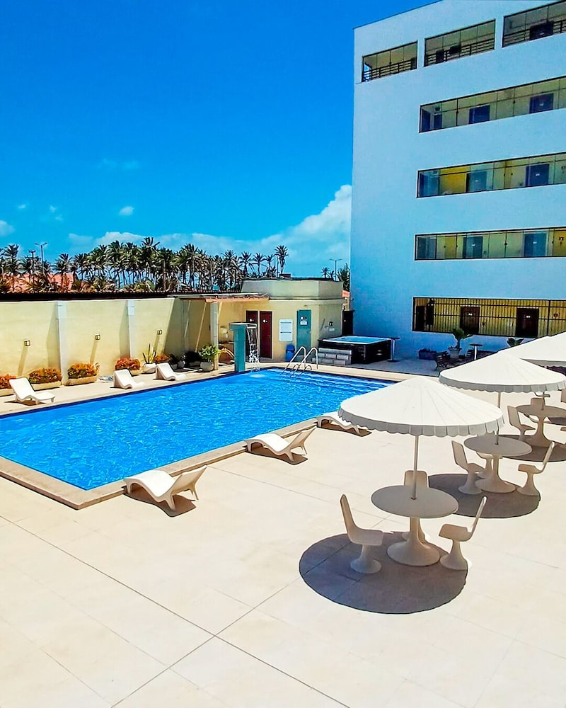 Golden Beach Hotel 84/86
