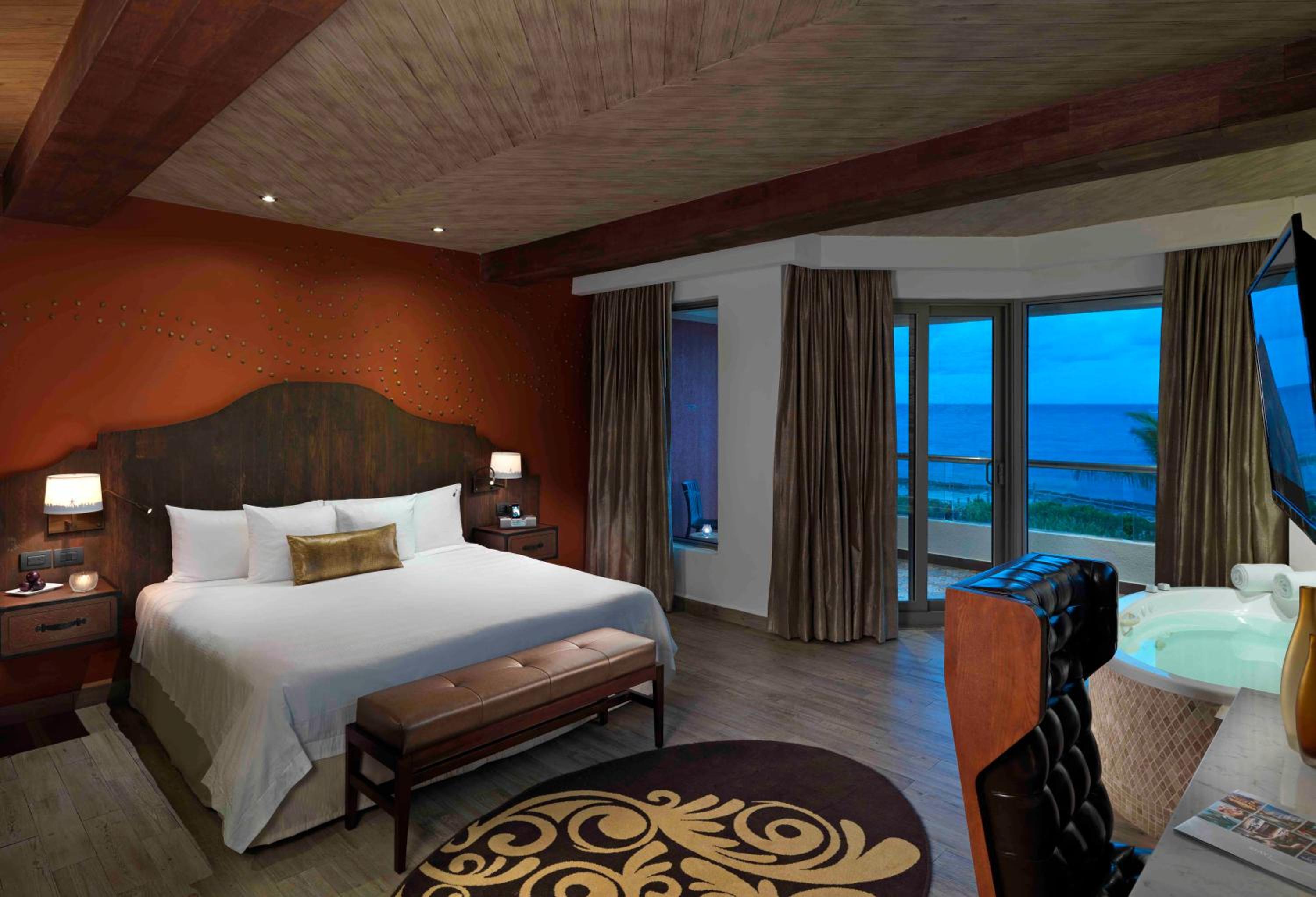 2 Bedrooms, Rock, Suite, 2 King Beds, Ocean Front