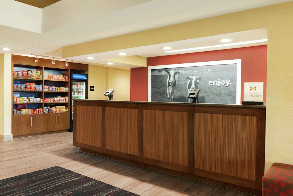 Hampton Inn West Des Moines Lake Drive 7/43