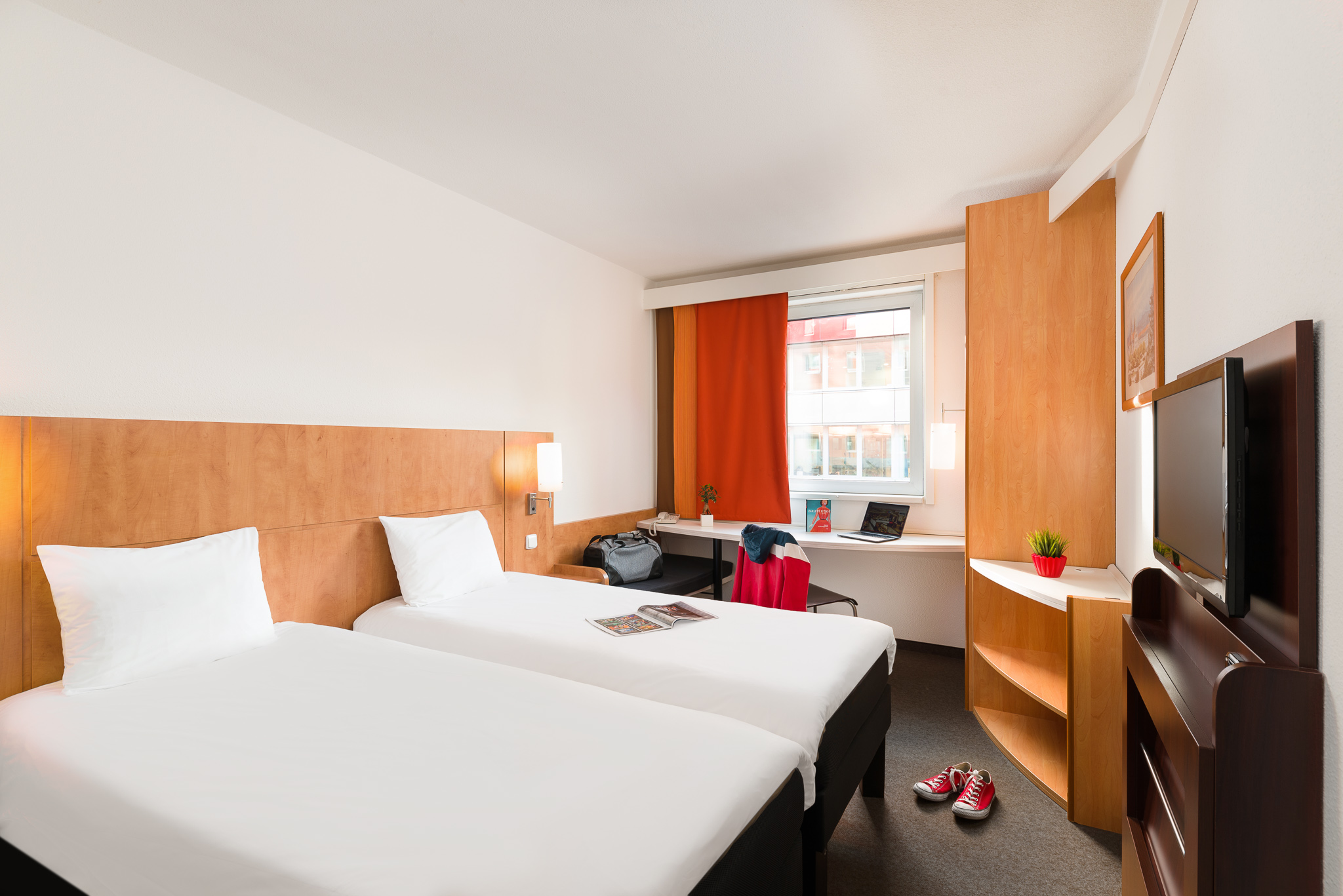 Standard, Twin Beds