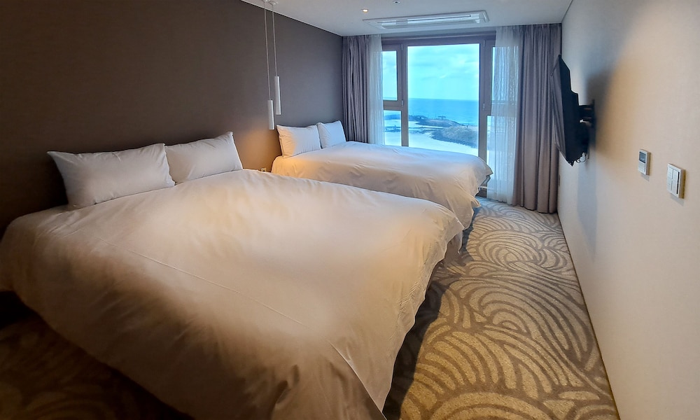 Ebenezer Hotel 14/46