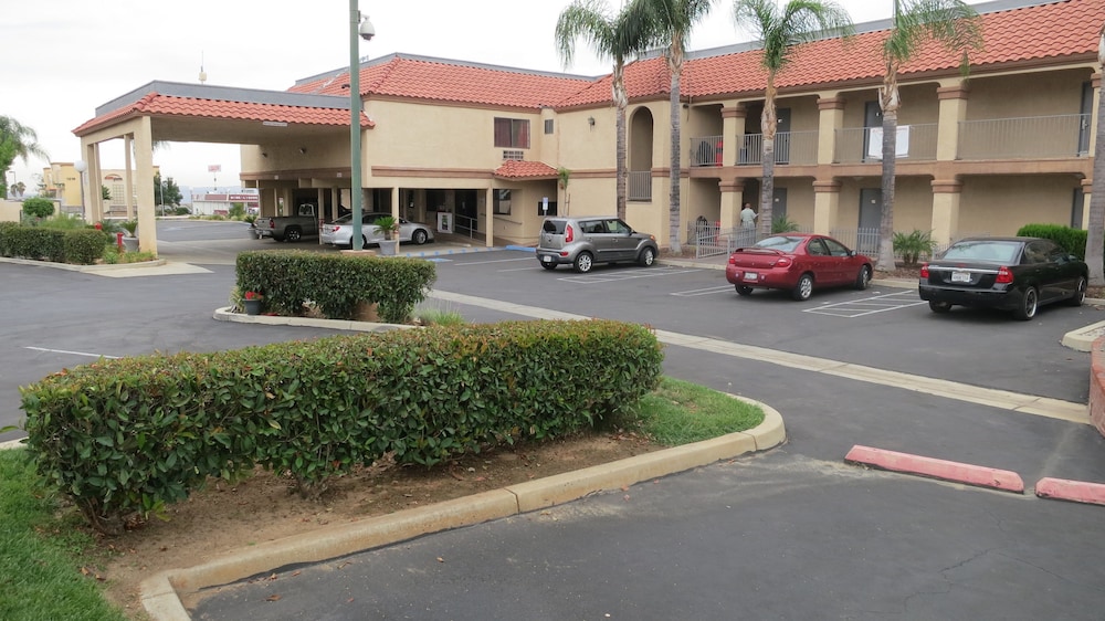 Calimesa Inn Motel 42/46