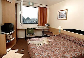 Ibis Nevers 19/63