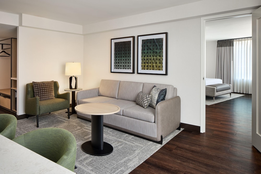 Hyatt Regency Washington 53/83