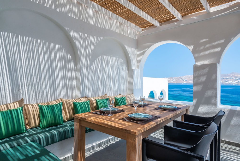 Dreambox Mykonos Suites 42/53