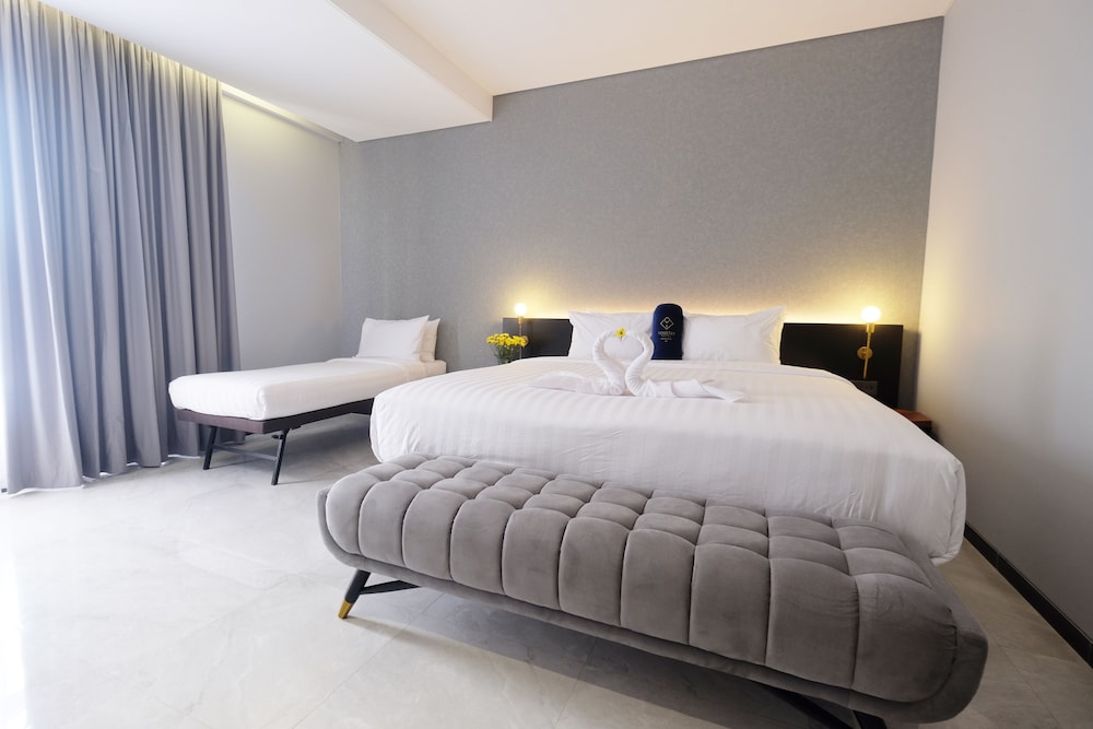 Hotel Youstay Semarang By Sinergi 18/37