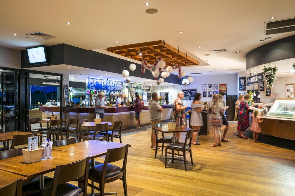 Nightcap At Kawana Waters Hotel 44/65